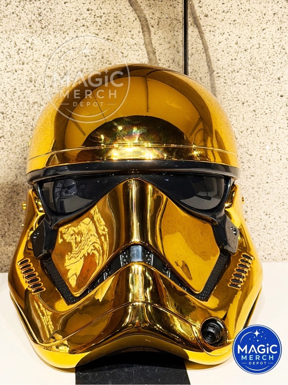 Disney Parks Commander Pyre Voice Changing Helmet Sith Galaxy Edge Star Wars